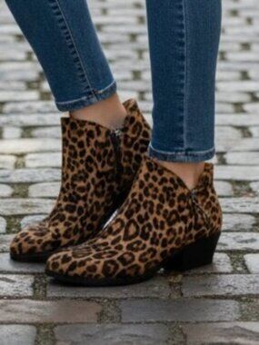 NEW SO Kohl’s Angelfish Leopard print Booties women’s Sz 9 ankle boots shoes NIB